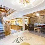 Sonne Hotel